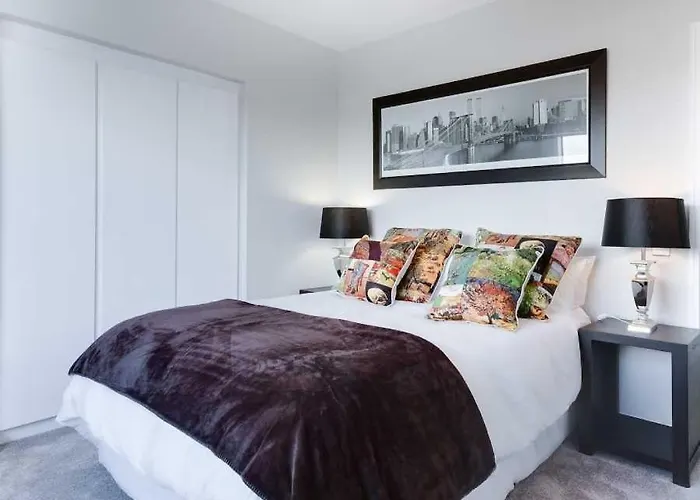 Jonny City Hotel